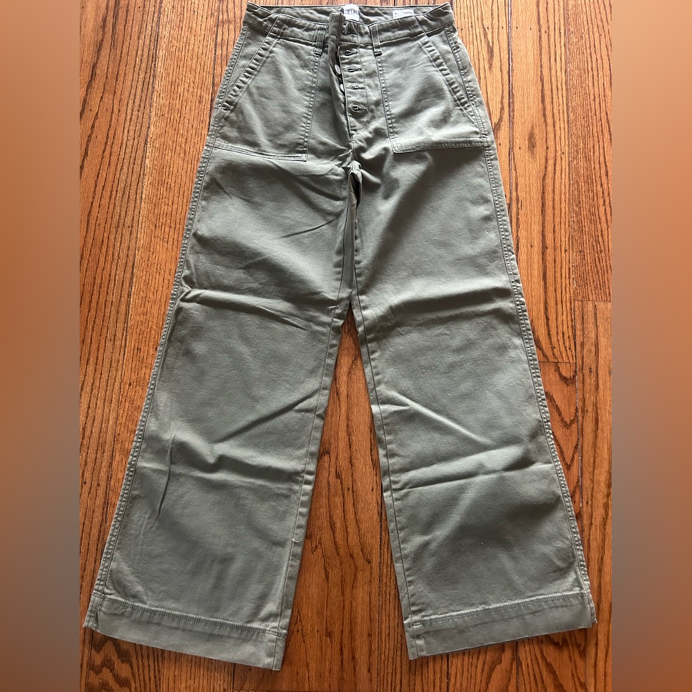 Gap, size 8, high rise wide leg, green